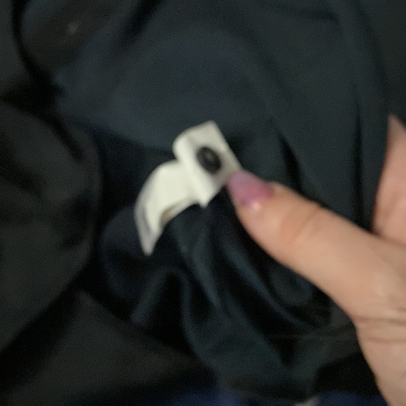 🥭 (4 for $15) GAP black lightweight blouse - Picture 7 of 7